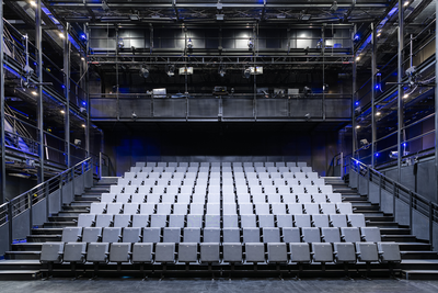 Photo de l'intérieur de la Scène de recherche